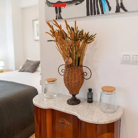 Estudio Reformado En Puerto Chico Apartamento *