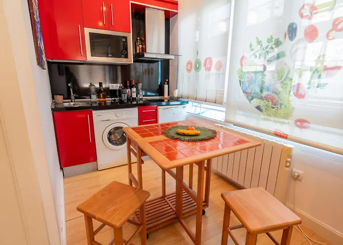 Estudio Reformado En Puerto Chico 산탄데르