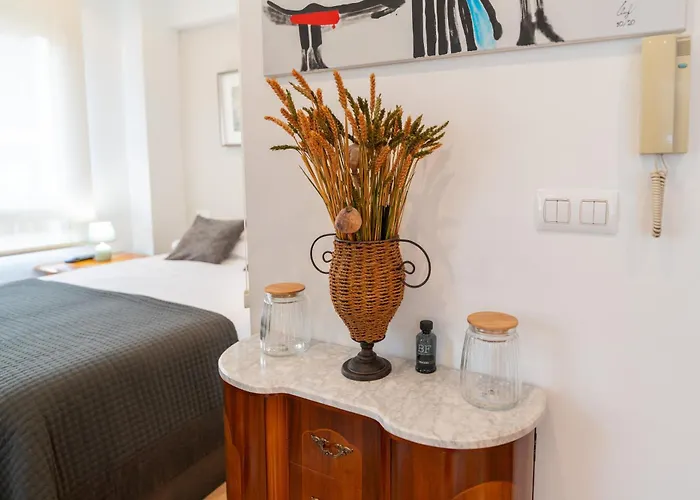 Estudio Reformado En Puerto Chico 아파트 *